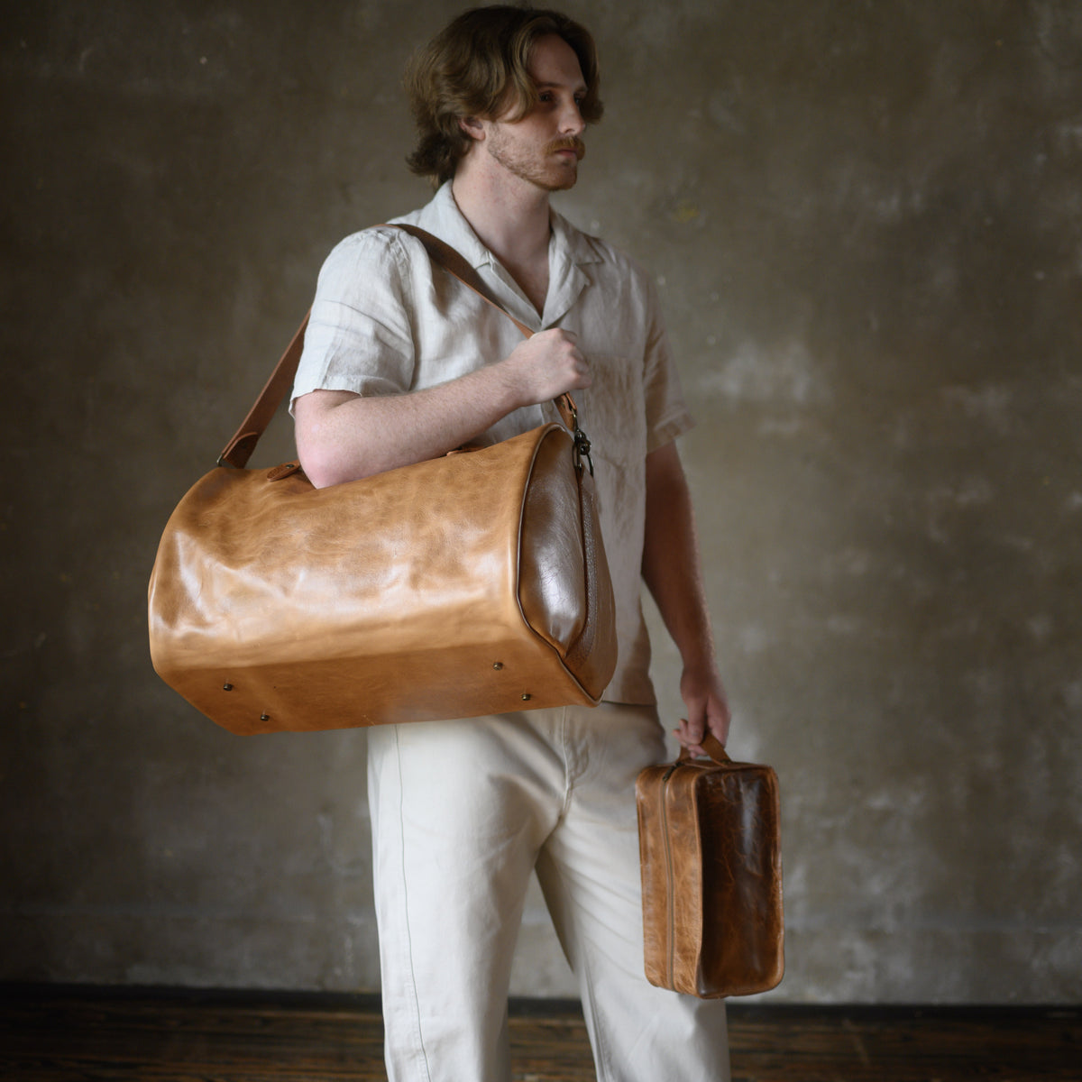 Duffle LE | Rustic Saddle
