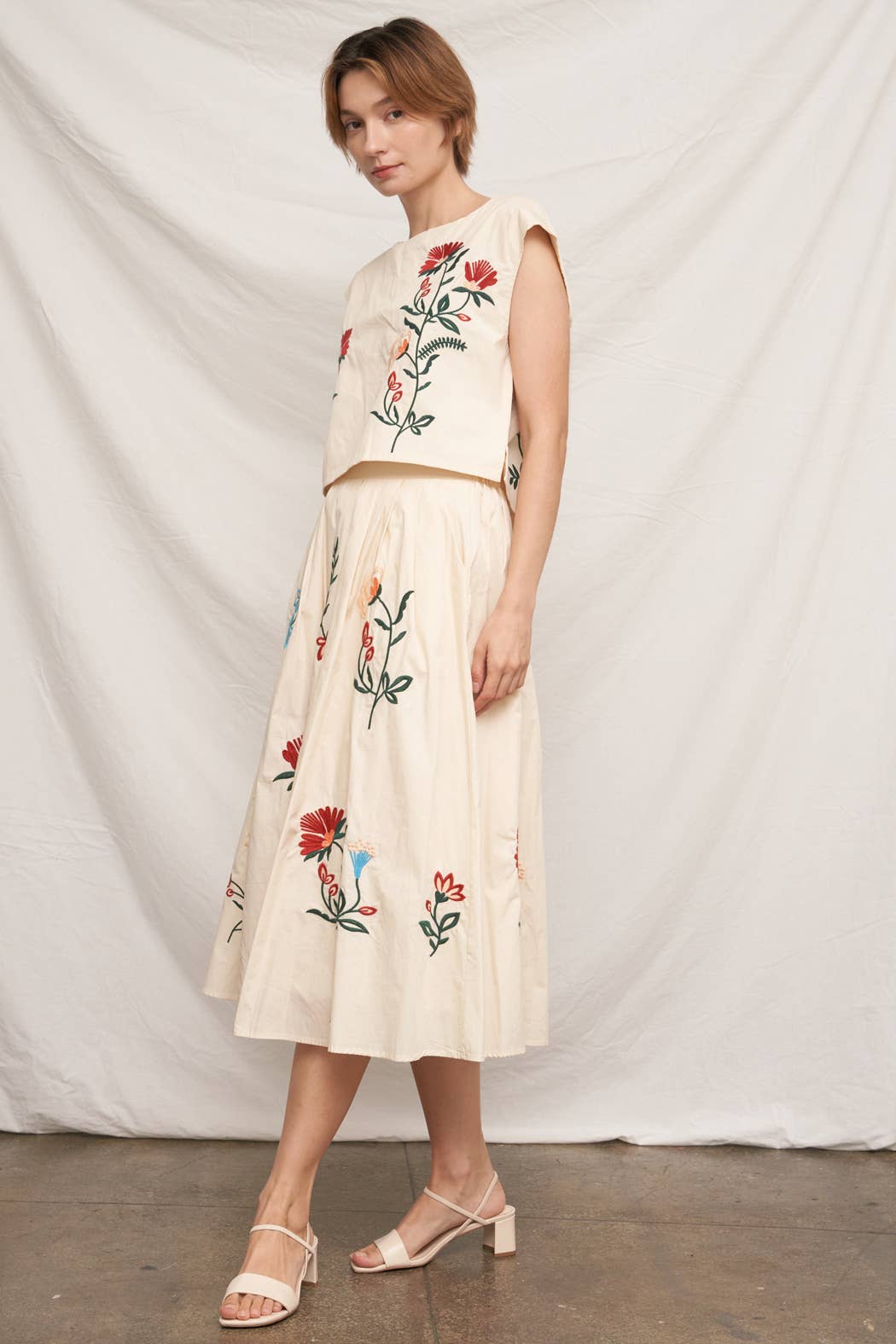 Floral Embroidered Top | Beige