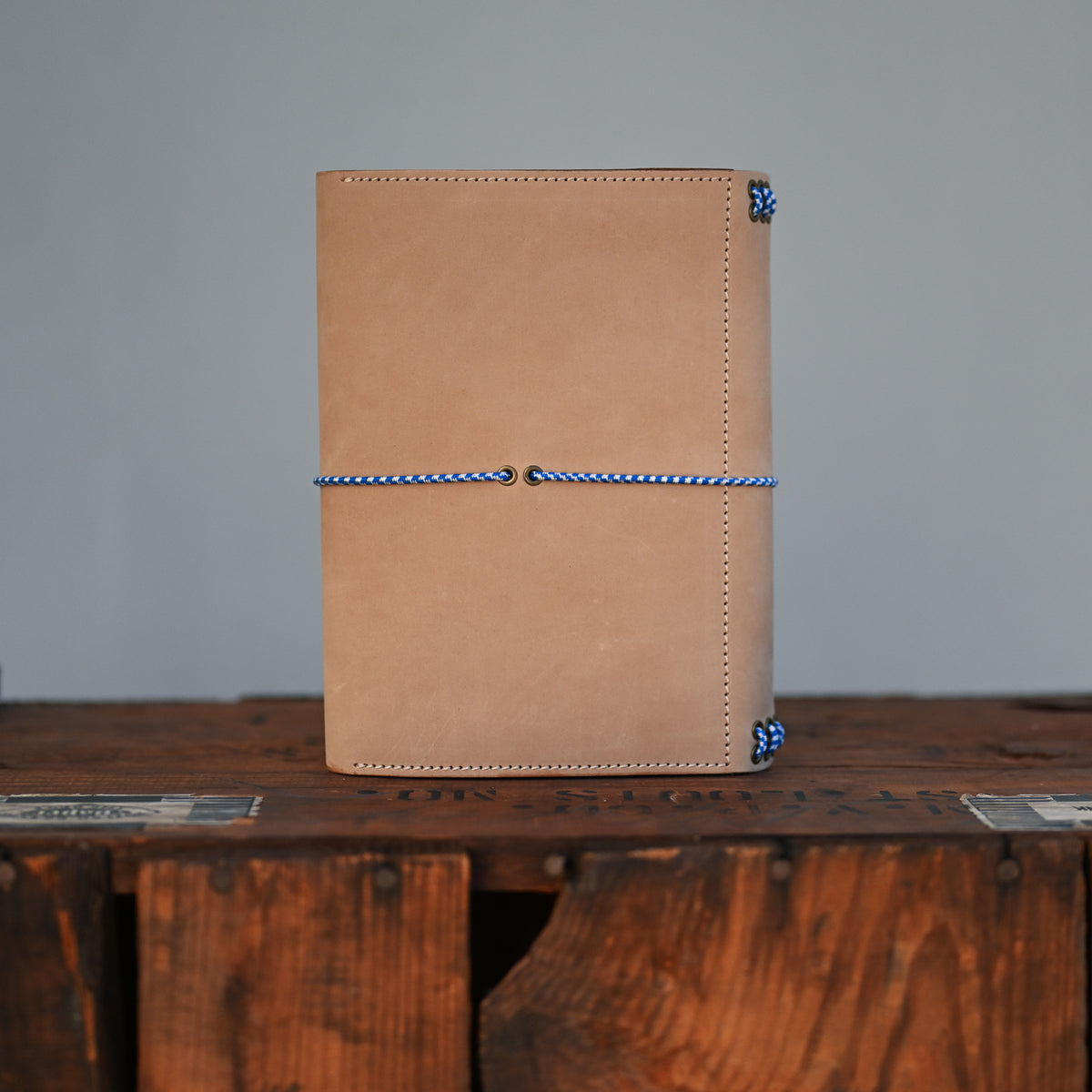 Folio LE | Velvet Natural