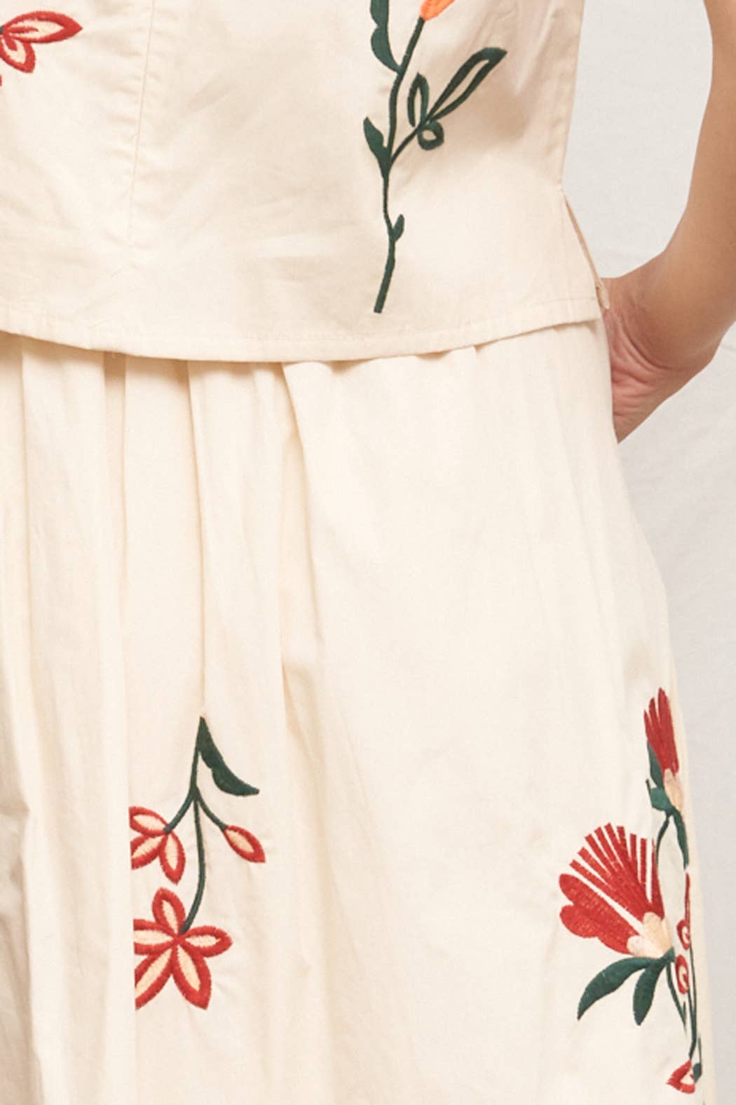 Floral Embroidered Top | Beige